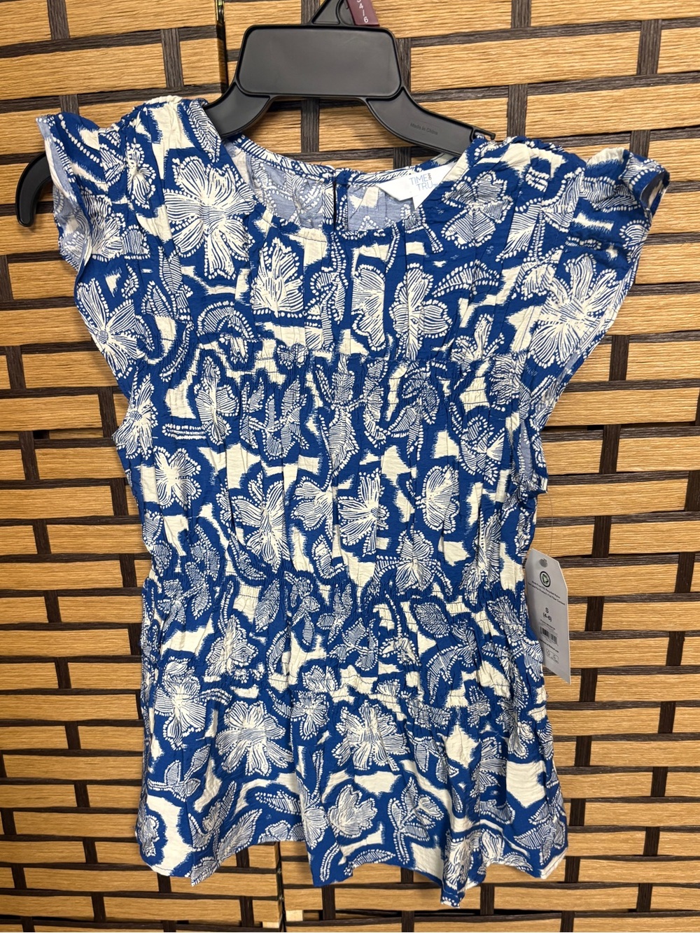 Time and tru blue and white floral top size small